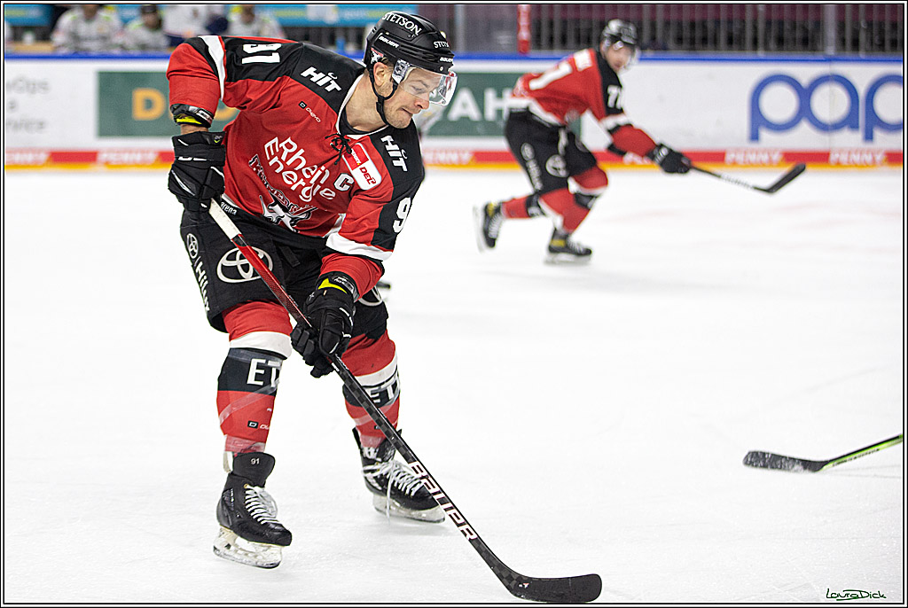 PENNY DEL; Koelner Haie- Eisbaeren Berlin; Koeln, 28.12.2021
